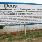 cartellone-contro-gay