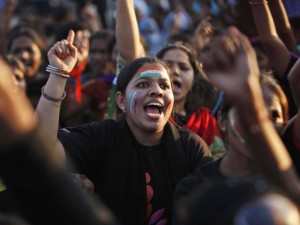 GEWALT GEGEN FRAUEN, MASSENPROTEST, ONE BILLION RISING,