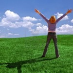 3226373-happy-woman-con-braccia-aperte-esprimere-gioia-e-di-successo