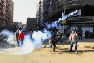 Egitto, scontri al Cairo tra sostenitori Morsi e forze di sicurezza