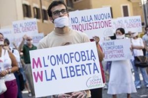 P.zza Montecitorio, flash mob contro l'omofobia