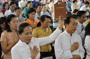 LAOS_-_cristiani_laotiani_ok