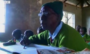 kenya-gogo-educazione-90-anni-donna
