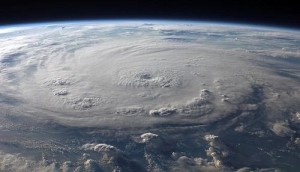 Tempesta-tropicale-Erika-negli-Stati-Uniti-in-Florida-col-fiato-sospeso-576x330