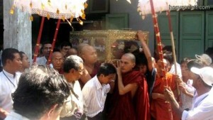monaco-buddista-prima-di-essere